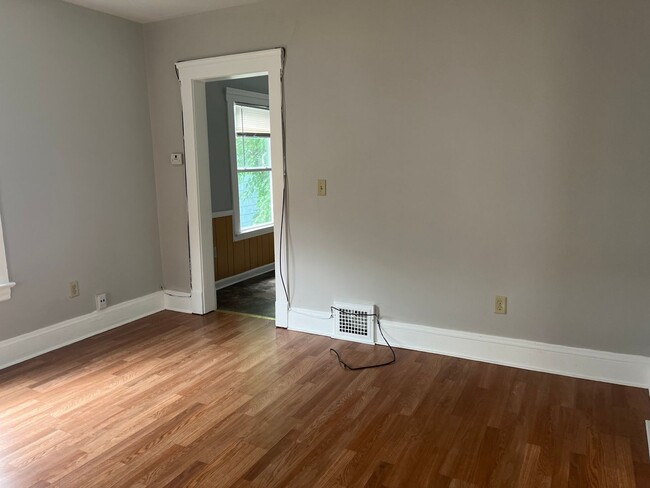 Photo - Polonia6908 Unit Up