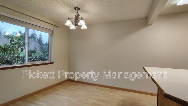 Photo - 20026 Vikings Crest NE