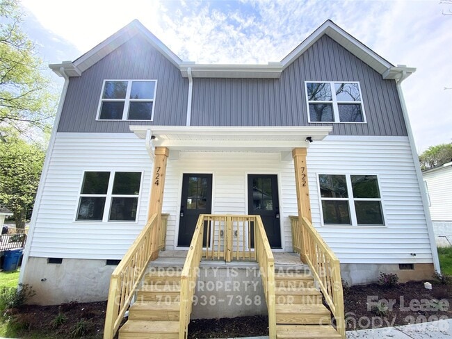 Building Photo - 722 Elizabeth Ave