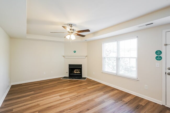 Photo - 125 Summerlake Pl