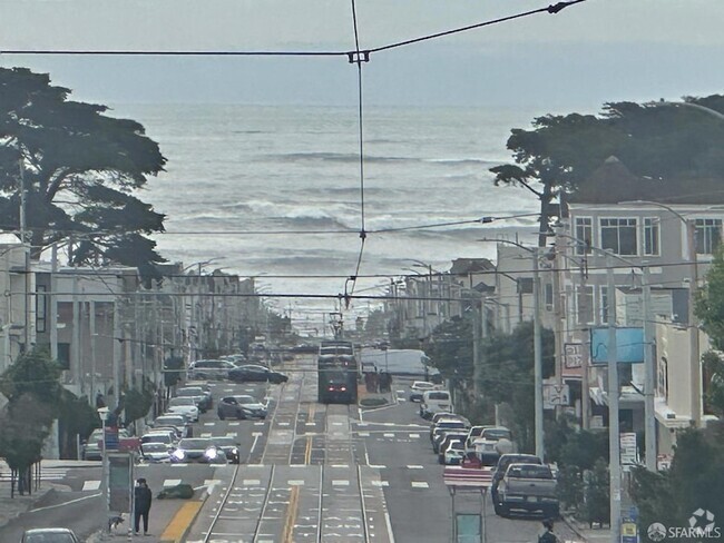 Building Photo - 1927 Taraval St Unit 2 Rental