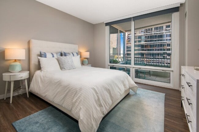 Photo - 346 E Grand Ave