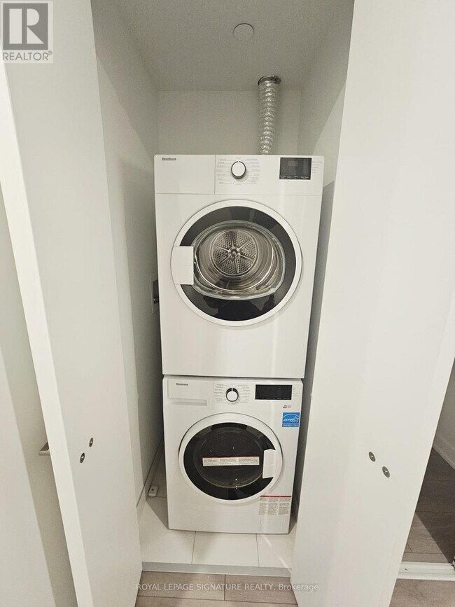 Photo - 1 Fairview Rd E Unité 309