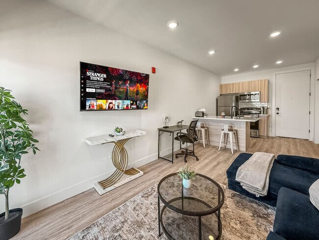 Photo - 2400 E Huntingdon St Unit ID1075545P