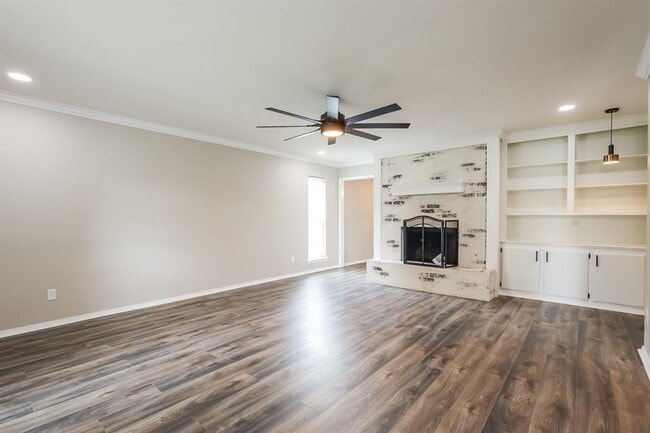 Photo - 10025 S Linn Ave