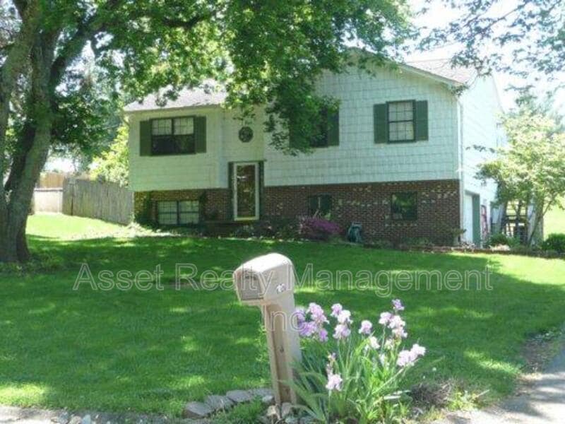 Photo - 1817 Sedgewick Dr