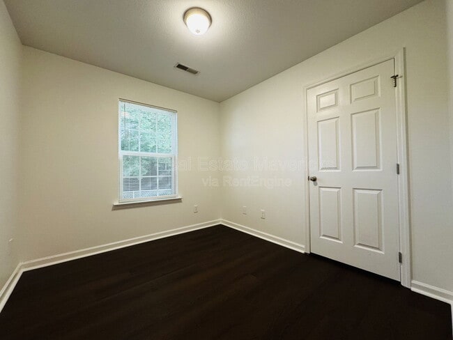 Photo - 4621 Kirkland Ave