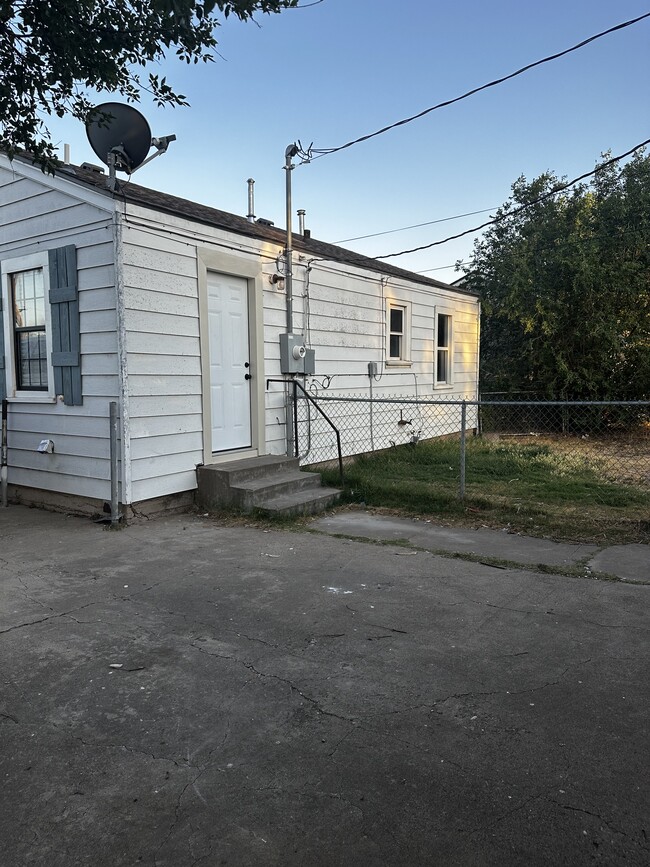 Photo - 4110 S Washington St