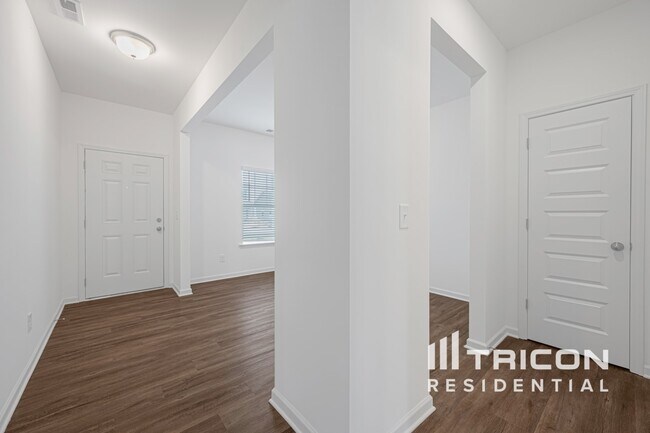 Photo - 135 Chapel Meadow Ln SW