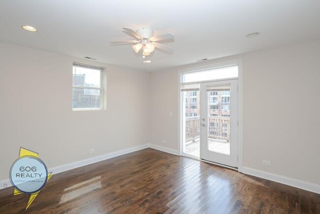 Photo - 649 W Deming Pl