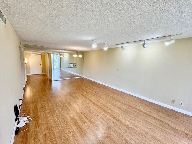 Photo - 3351 S Palm Aire Dr Unit 205