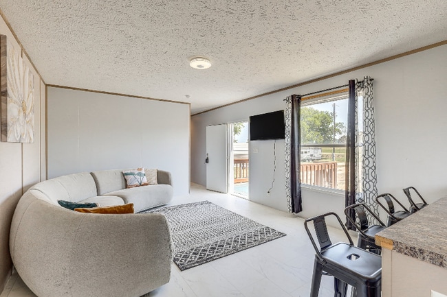 Photo - 930 County Rd 3390