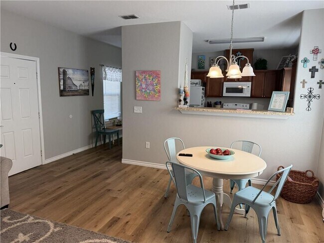 Photo - 1109 W Nelson Ave