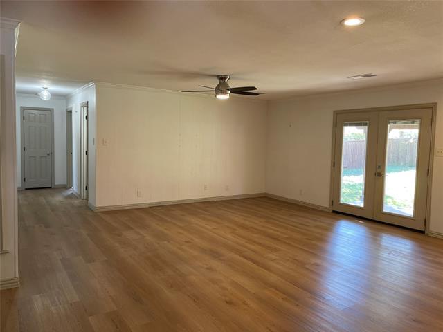 Photo - 405 Ola Ln House