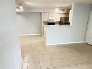 Photo - 11165 SW 6th St Unidad #204