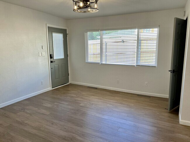 Photo - 220 W Ramona Ave