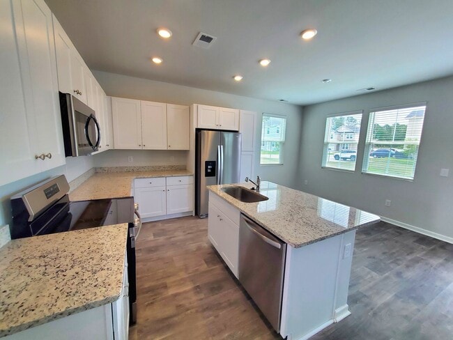 Photo - 174 Cypress Holw Dr