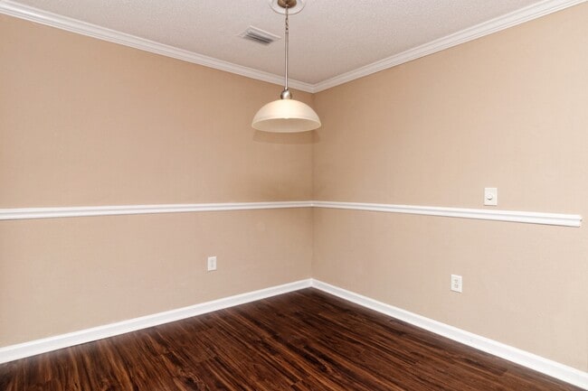 Photo - Amazing two bedroom 2nd Floor, Summer House Available June 19!