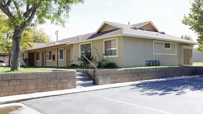 Windrose Apartments