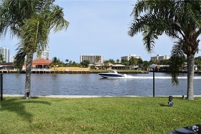 Building Photo - 6223 Bay Club Dr Unit 2 Rental
