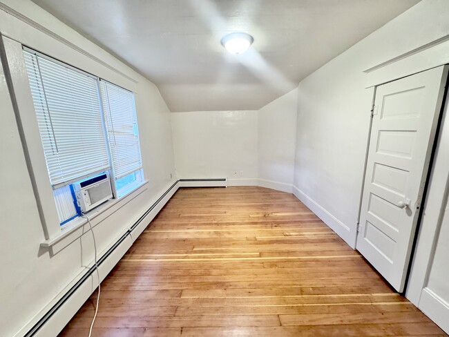 Photo - 145 W 200 S St