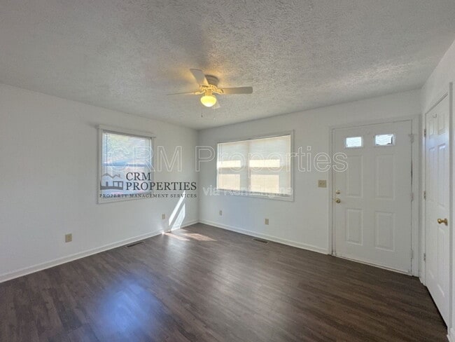 Photo - 722 S Lindsay St