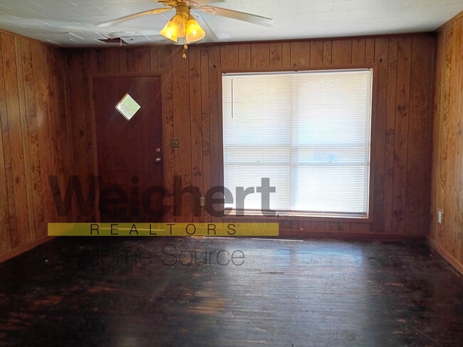 Photo - 3-Bed Home with Great Garage/Shop & Conven...