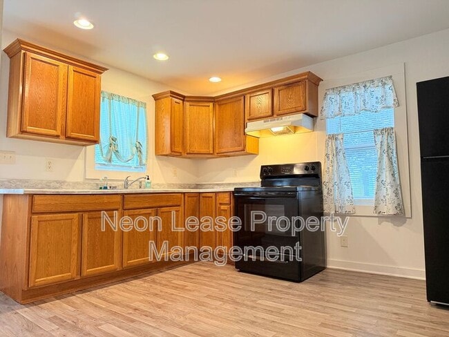 Photo - 3-5 W 9th St Unit 3