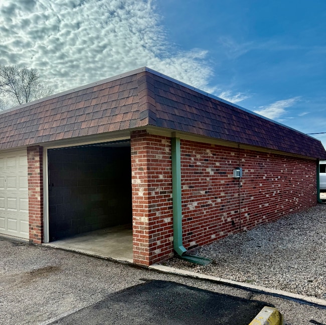 Photo - 408 E Thunderbird Dr