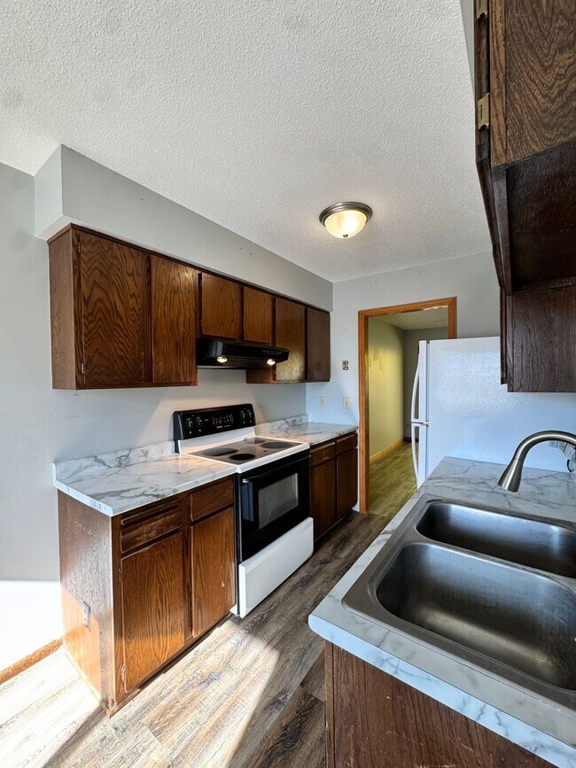 Photo - Charming 2 Bedroom Townhome in Cottage Gro...