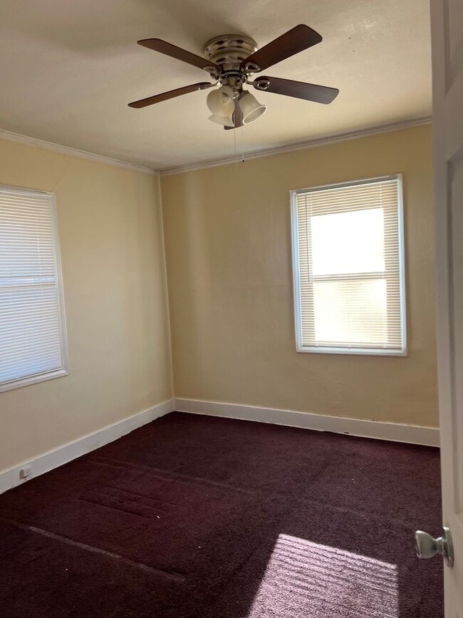 Photo - 2426 Benderwirt Ave Unit 2426-2E