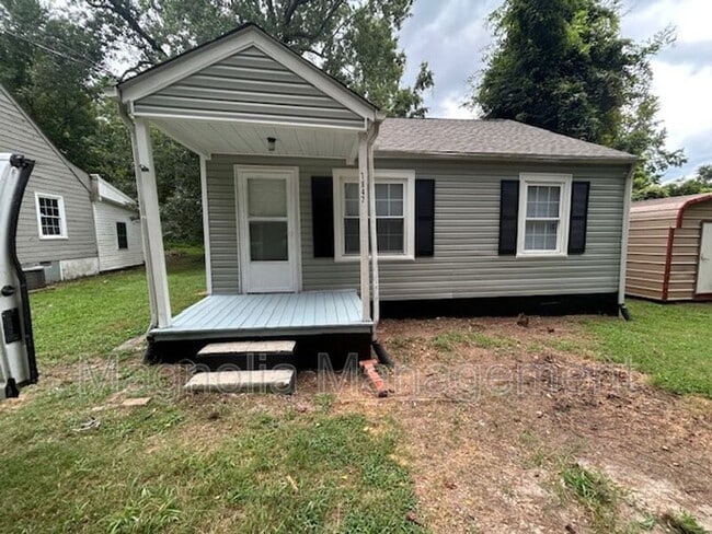 Building Photo - 1847 Colonial Ave Rental