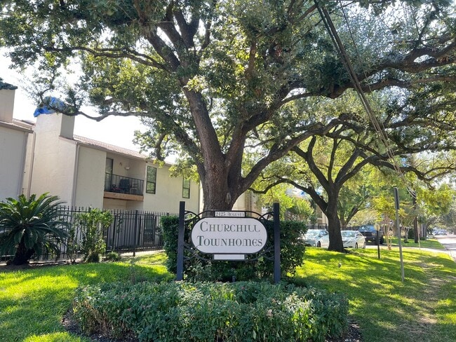 Building Photo - 2425 Augusta Dr Unit 17