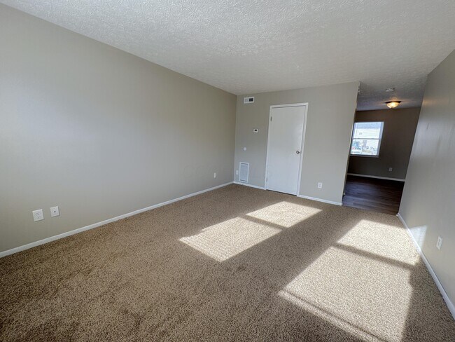 Photo - 2596 Sawbury Blvd