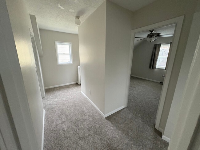 Photo - 834 Paris Ave NE Unidad 2