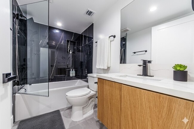 Photo - 1658 S. Hayworth Unit 1656