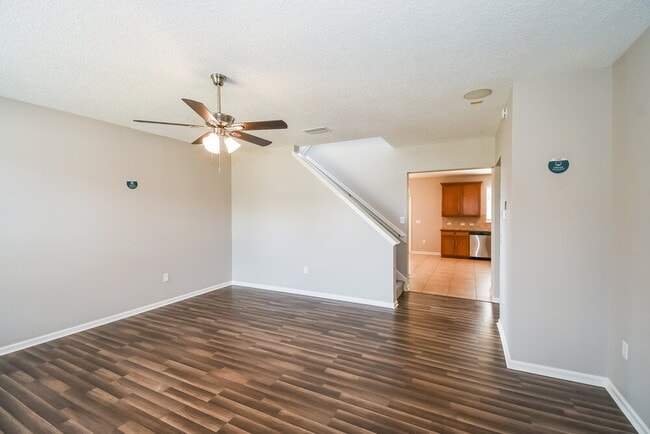 Photo - 1473 Limerick Court