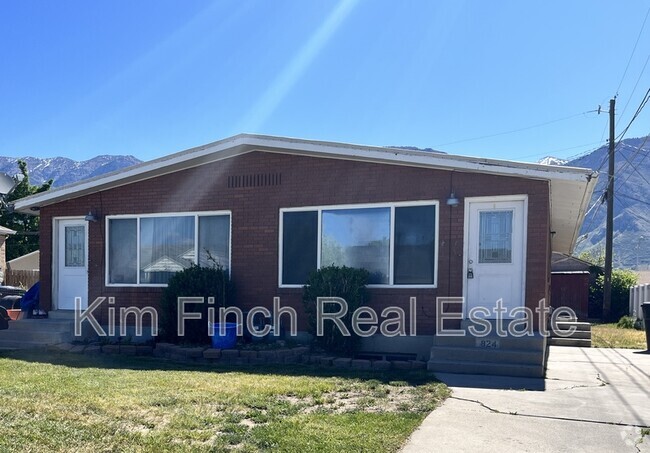 Building Photo - 824 750 W Rental