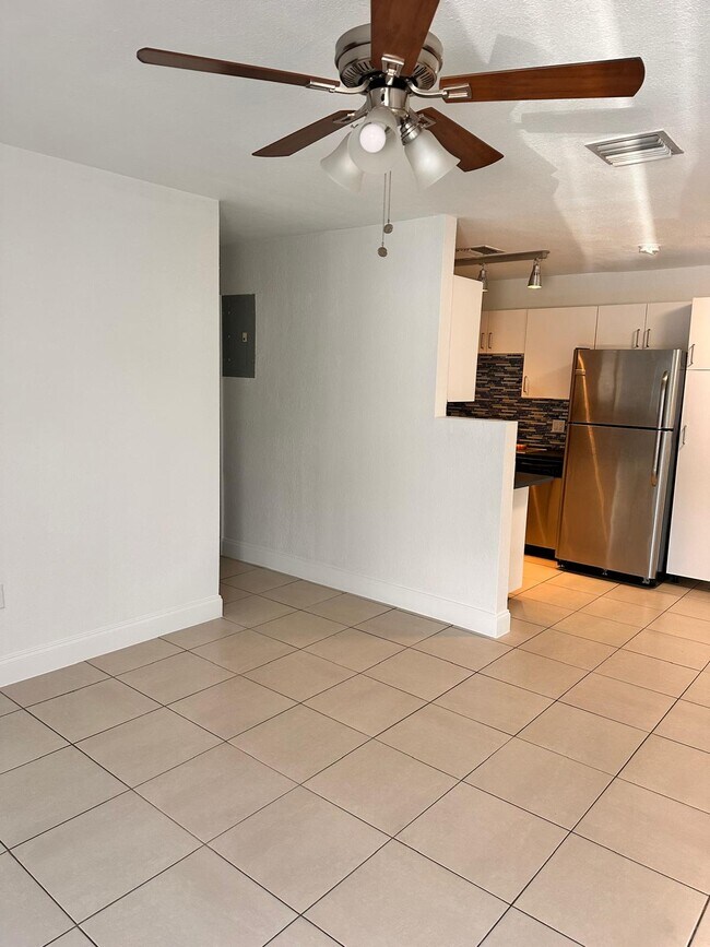 Photo - 1400 N 70th Way Unidad House