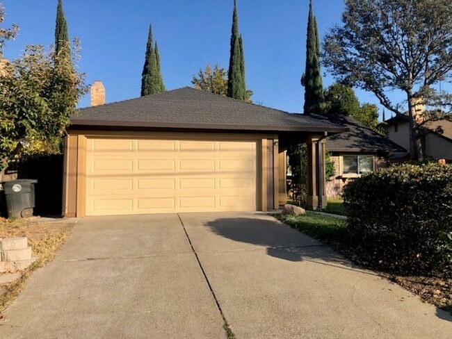Photo - 7520 Carriage Dr
