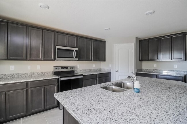 Photo - 127 Tulip Ln