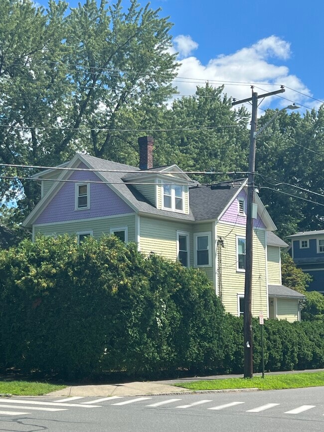 Building Photo - 274 Prospect St Unit 2