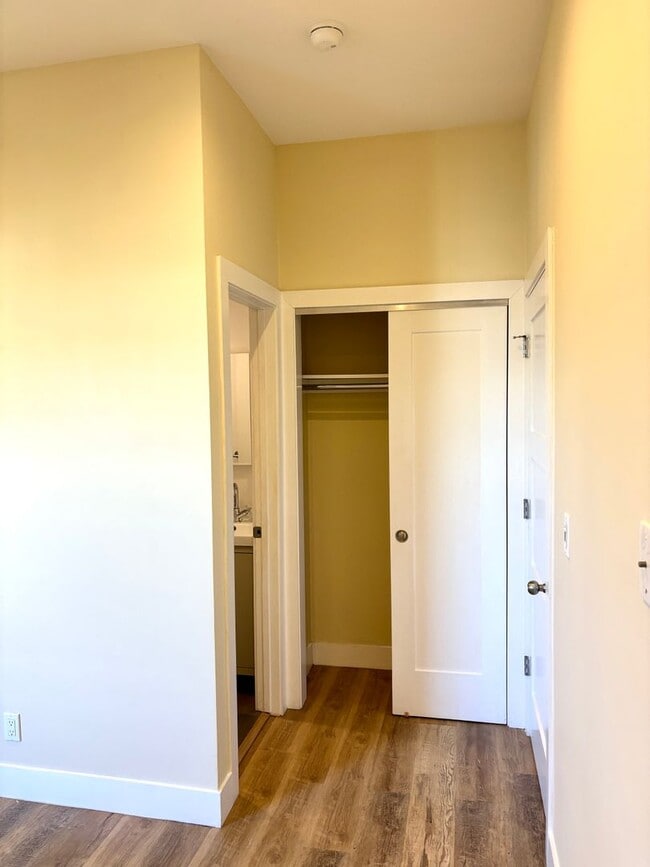 Photo - Perfect private room in the heart of Bernal Heights! Unit A-2