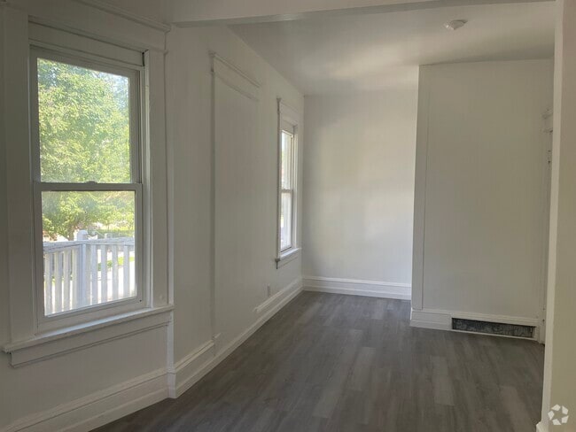 Building Photo - 1440 N 34th St Rental