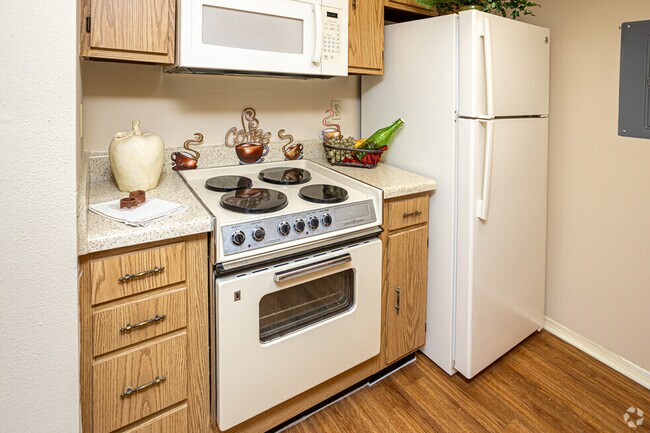 Woodlake 1BR 1BA Kitchen