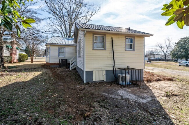 Photo - Beautifully Renovated Hueytown Gem – Spacious, Stylish & Move-In Ready!