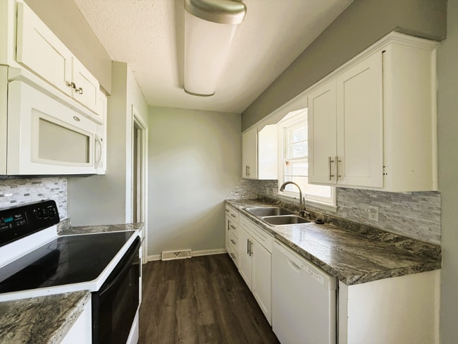 Photo - 2522 S Exchange Pl