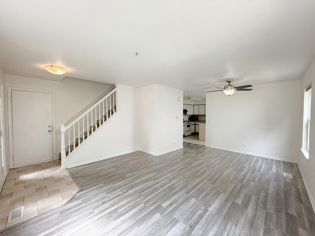 Photo - 2554 Dickens Dr