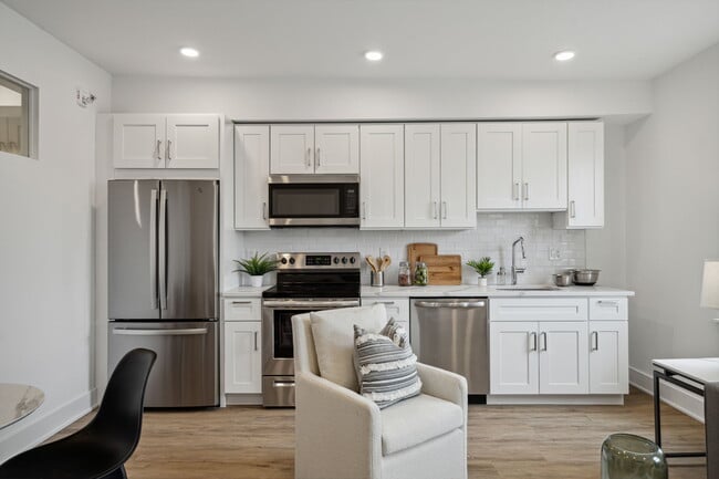 Photo - 1201 W Girard Ave