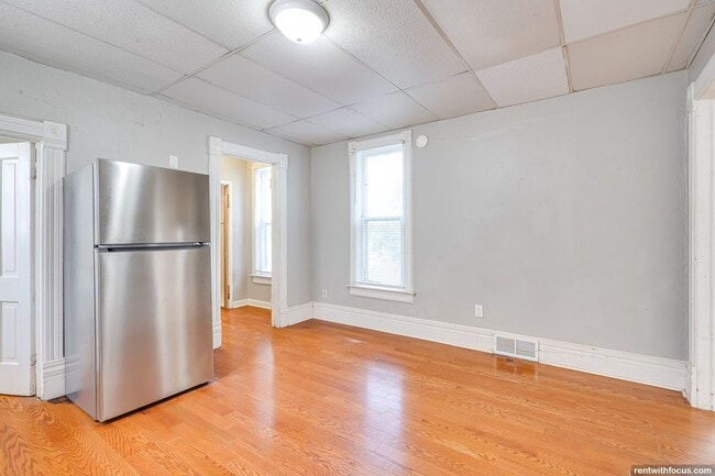 Photo - 218 E 8th St Unidad 218 E. 8th St.